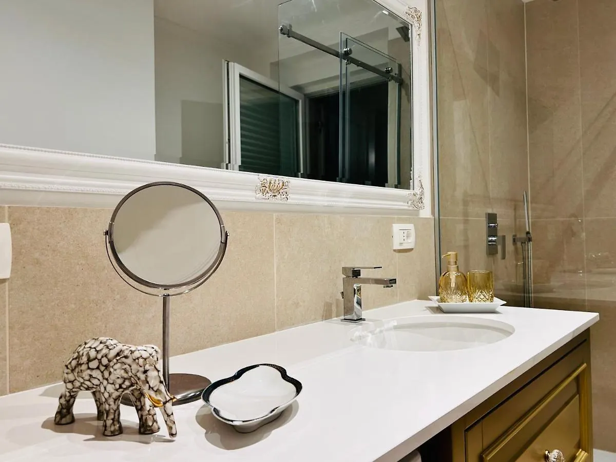 Villa Gianni - Lux Apt Vienna - 5 Stars ロヴラン 0*,  クロアチア