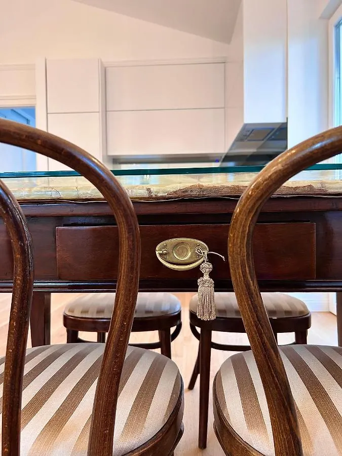 Villa Gianni - Lux Apt Vienna - 5 Stars ロヴラン